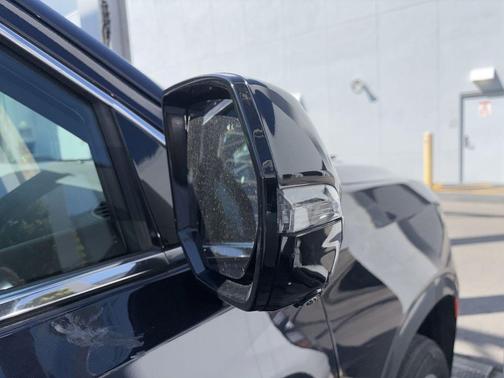 Dark Moon Blue Metallic 2022 Cadillac Escalade Premium Luxury