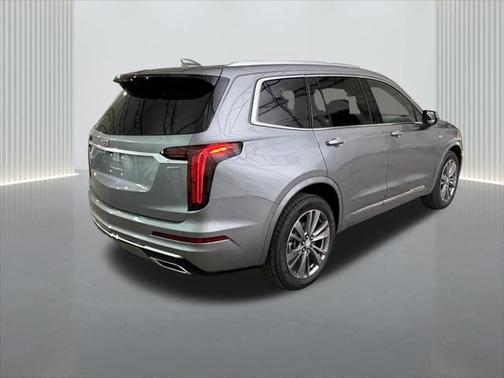 2025 Cadillac XT6 Premium Luxury FWD