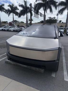 2025 Tesla Cybertruck All-Wheel Drive