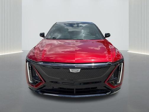 2025 Cadillac LYRIQ Sport