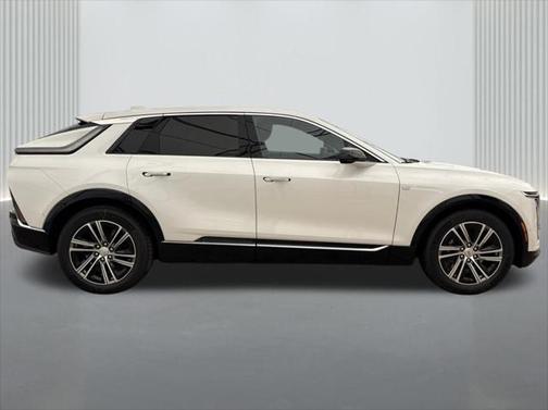 2025 Cadillac LYRIQ Luxury w/1SC