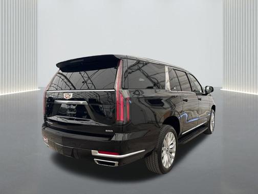 2025 Cadillac Escalade ESV Luxury