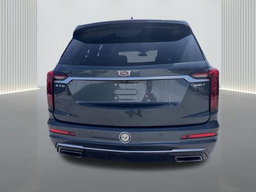 Shadow Metallic 2021 Cadillac XT6 Luxury FWD