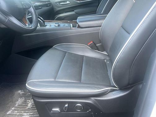 2024 Cadillac Escalade ESV Premium Luxury