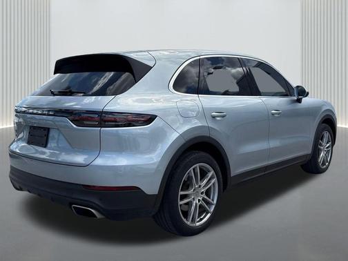 2022 Porsche Cayenne Cayenne