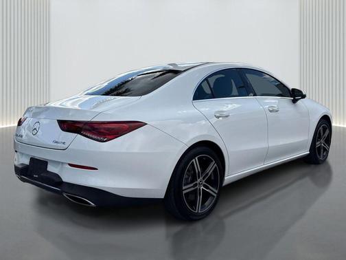 2022 Mercedes-Benz CLA 250 4MATIC