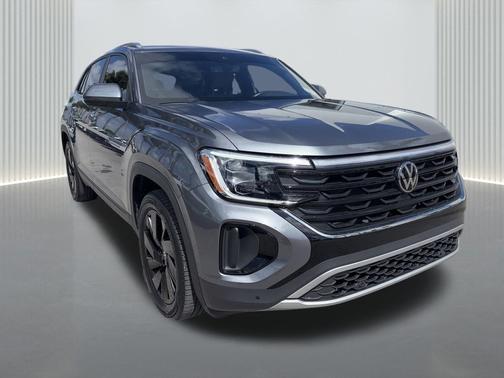 Platinum Gray Metallic 2024 Volkswagen Atlas Cross Sport 2.0T SE w/Technology