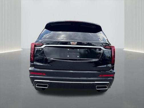2025 Cadillac XT6 Luxury FWD