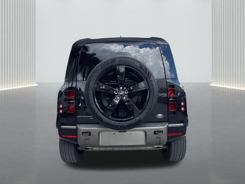 2022 Land Rover Defender 110 X-Dynamic HSE