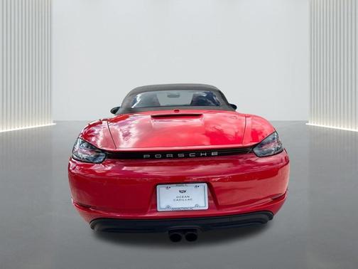 2021 Porsche 718 Boxster T