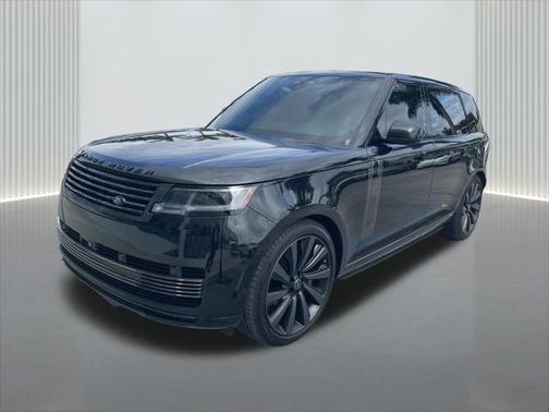 2025 Land Rover Range Rover P615 SV