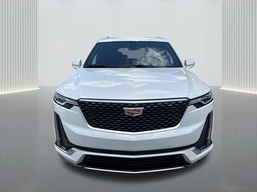 2025 Cadillac XT6 Luxury FWD