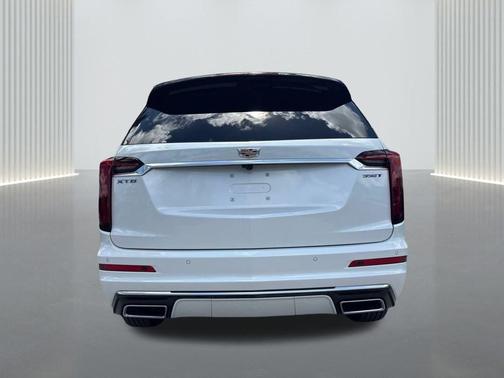 2025 Cadillac XT6 Luxury FWD