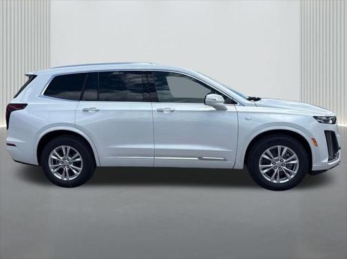 2025 Cadillac XT6 Luxury FWD