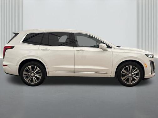 2025 Cadillac XT6 Premium Luxury FWD