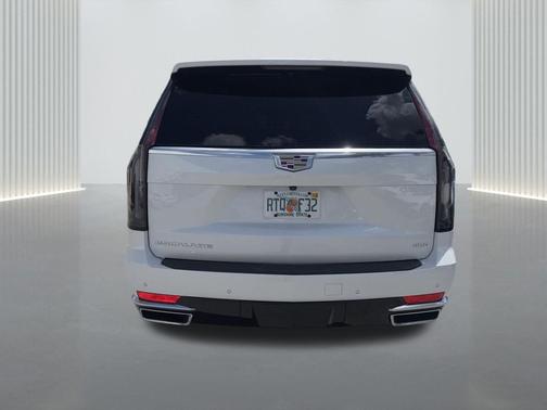 Crystal White Tricoat 2024 Cadillac Escalade Luxury