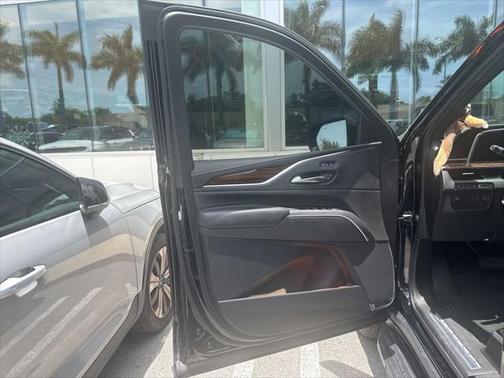 2022 Cadillac Escalade ESV Premium Luxury