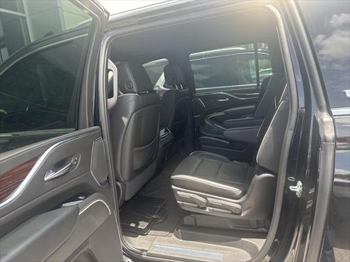 2022 Cadillac Escalade ESV Premium Luxury
