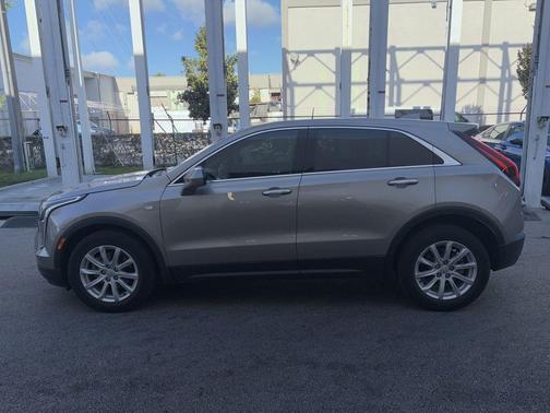 2023 Cadillac XT4 Luxury