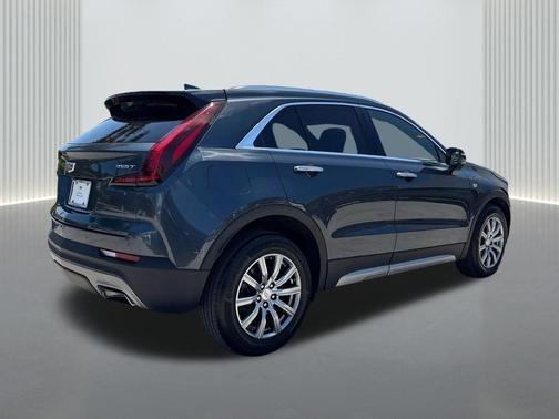 Shadow Metallic 2021 Cadillac XT4 Premium Luxury