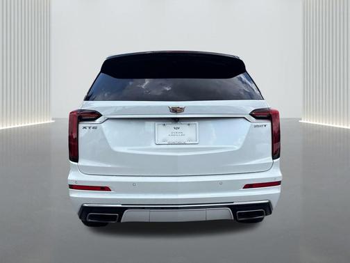 2023 Cadillac XT6 Luxury FWD