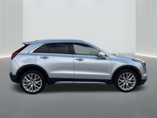 2021 Cadillac XT4 Premium Luxury