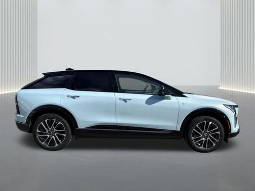 Nimbus Metallic 2026 Cadillac OPTIQ Sport