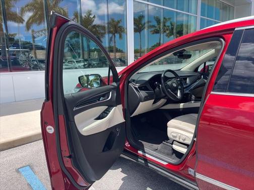 2022 Buick Enclave FWD Essence