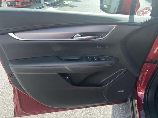 2022 Cadillac XT6 Luxury FWD