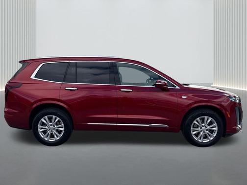 2022 Cadillac XT6 Luxury FWD