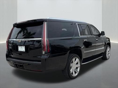 2018 Cadillac Escalade ESV Luxury