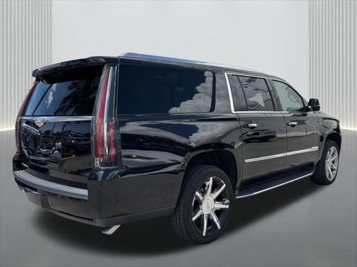 2017 Cadillac Escalade ESV Luxury