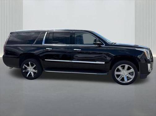 2017 Cadillac Escalade ESV Luxury