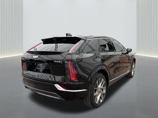 2025 Cadillac OPTIQ Luxury 1 AWD