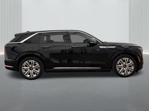 2025 Cadillac Escalade IQ Luxury 2