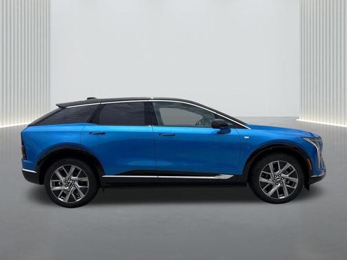 Coastal Blue Metallic 2026 Cadillac OPTIQ Luxury