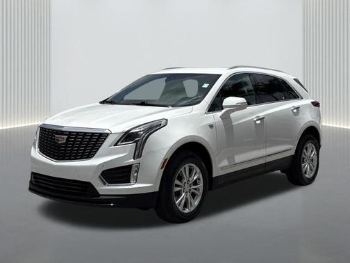 Crystal White Tricoat 2024 Cadillac XT5 Luxury