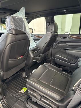 2022 Cadillac Escalade Premium Luxury