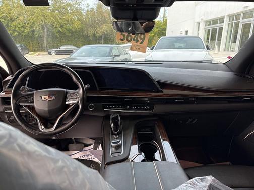 2022 Cadillac Escalade Premium Luxury