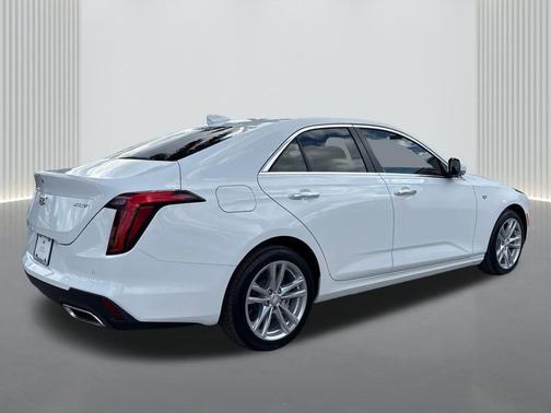 2026 Cadillac CT4 Luxury RWD