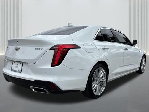 2022 Cadillac CT4 Premium Luxury