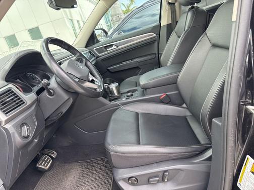 2021 Volkswagen Atlas 3.6L SE w/Technology