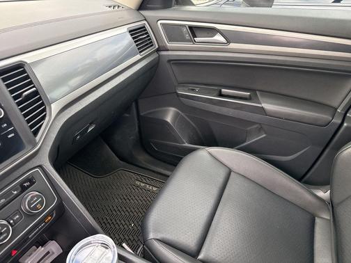 2021 Volkswagen Atlas 3.6L SE w/Technology