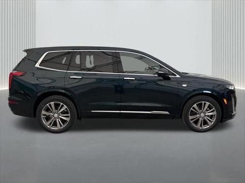 2025 Cadillac XT6 Premium Luxury FWD