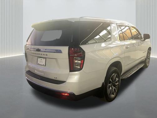 2022 Chevrolet Suburban LT
