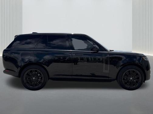 Black 2023 Land Rover Range Rover P530 SE