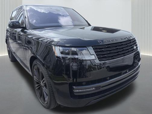 Black 2023 Land Rover Range Rover P530 SE