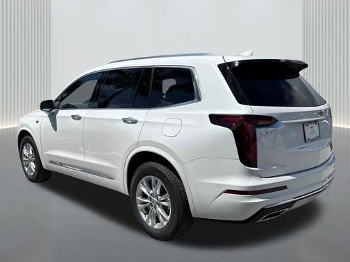 2025 Cadillac XT6 Luxury FWD