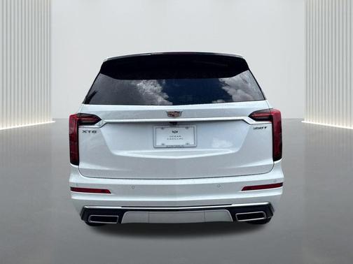 2025 Cadillac XT6 Luxury FWD