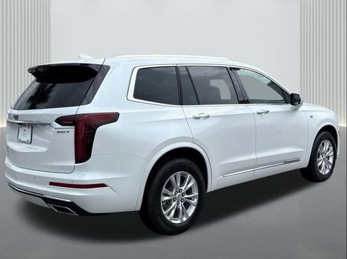 2025 Cadillac XT6 Luxury FWD